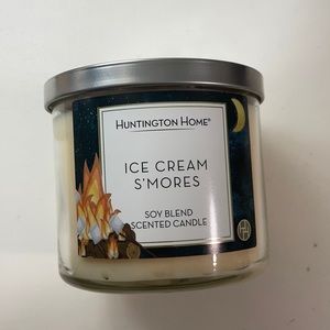 Ice cream s’mores candle
